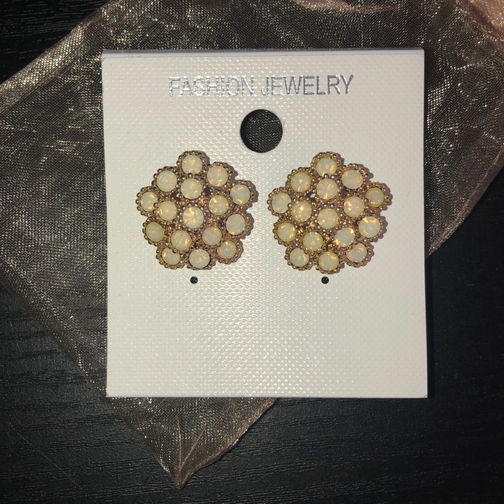Gold and opalescent earrings